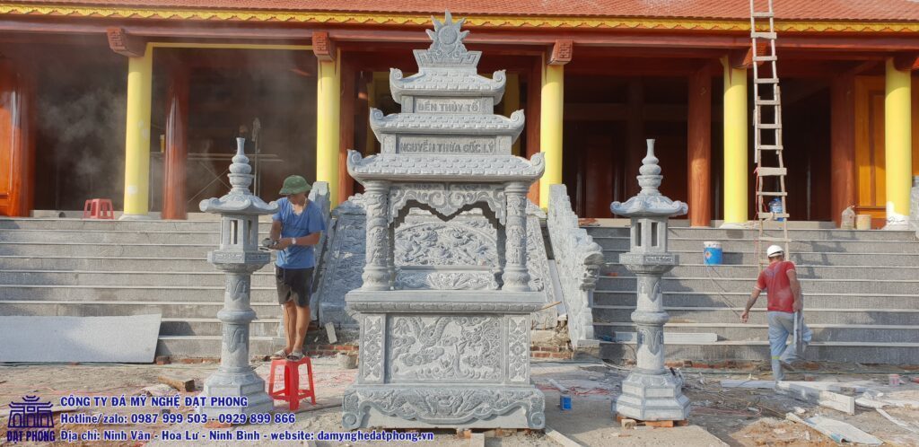 Lăng thờ đá Đạt Phong đang trong quá trình thi công và lắp đặt